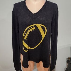 Ring Street sweater‎